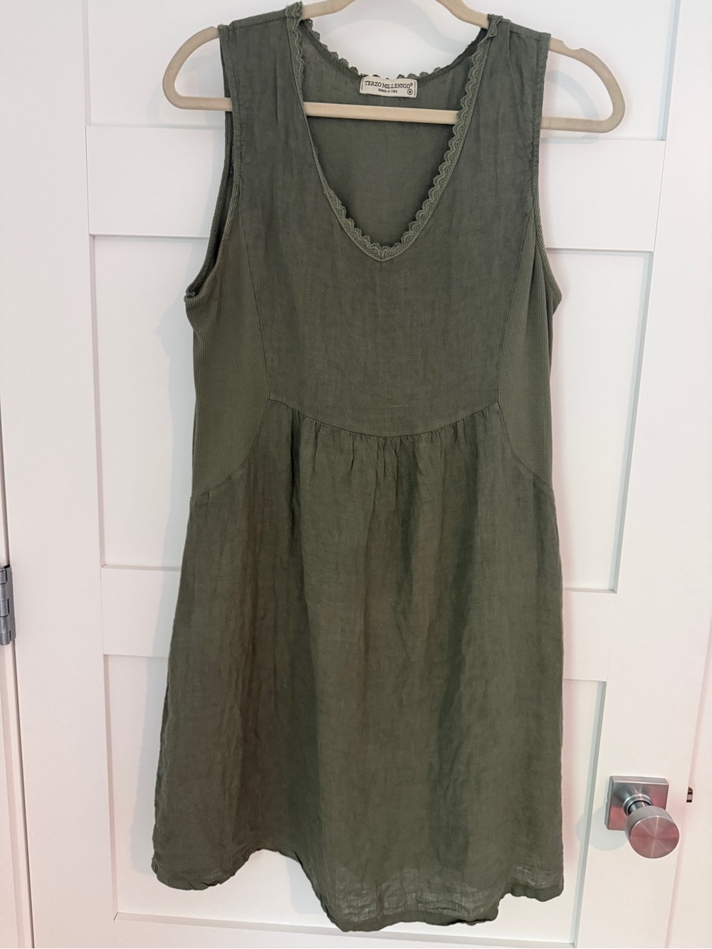 Terzo Millenniom Casual Olive Green Linen Sleeveless Dress by Brandy Melville